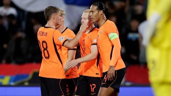 هولندا تفوز على صربيا 2-1.. والدنمارك على ويلز بهدفين نظيفين في دوري الامم الأوروبية