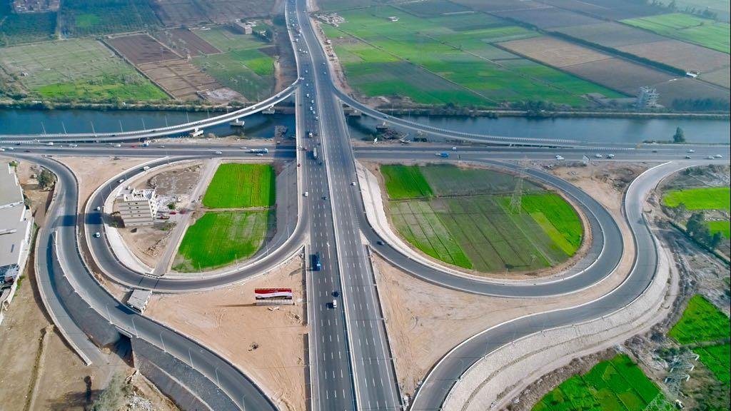 مساعد وزير النقل: شبكة الطرق نقلت مصر نقلة عظيمة وتقدمت من المركز 118 إلى 18 عالميا
