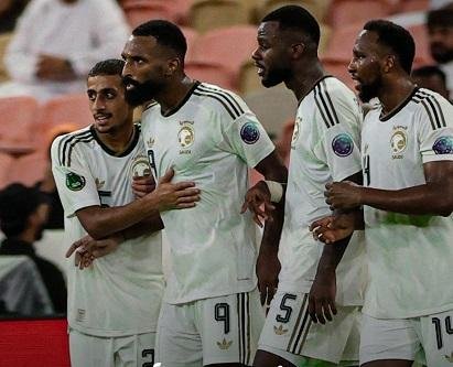 السعودية تضرب عمان بثلاثية وتحسم تأهلها إلى نصف نهائي خليجي 27