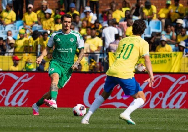 صن داونز يهزم الأهلي السعودي ويتوج بكأس القارات الثلاث
