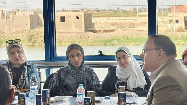 من مستشفى 30 يونيو جنوب بورسعيد.. مدير عام الرعايةً الصحية يرصد احتياجات الفرق الطبية لبحث سبل الارتقاء بالخدمات العلاجية
