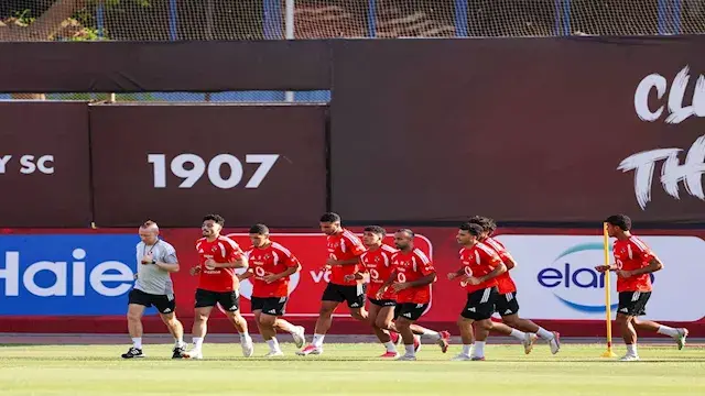 25 صورة لمران الأهلي استعدادا...