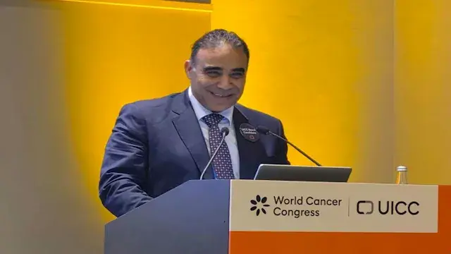 هشام الغزالي أول مصري وعربي يحصل على جائزة "سفير الأورام العالمي" 2026