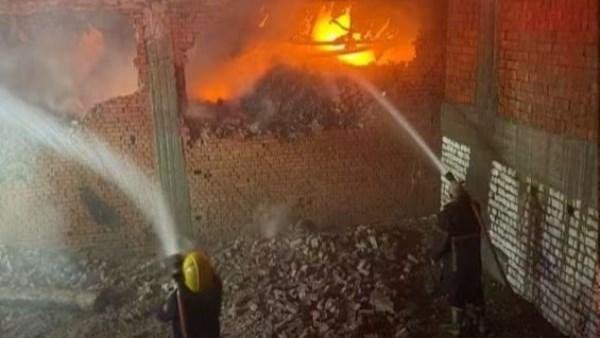 حريق في مصنع شنط بلاستيك بالعاشر من رمضان