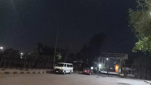 السيطرة على حريق مركب تحت الإن...