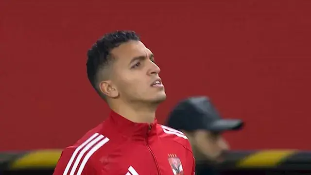 ياسين مرعي يدعم دفاع الأهلي أم...