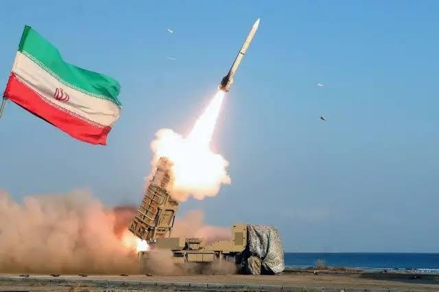 إيران تعلن قصف قواعد أمريكية ف...