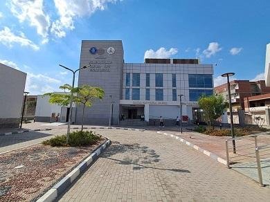 وزير الصحة يتابع 19 مشروعا في 9 محافظات