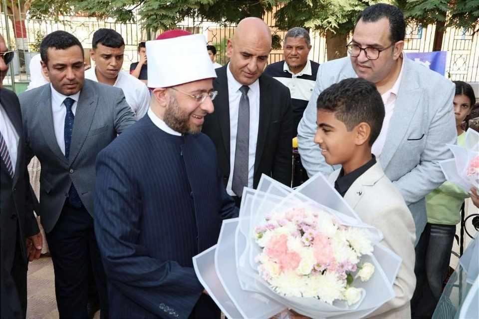 وزير الأوقاف ومفتي الجمهورية ومحافظ السويس يحتفلون بالعيد القومي للمحافظة من مسجد بدر