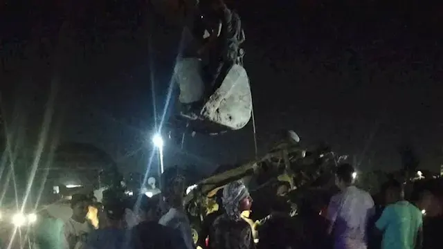 "وقعت في الترعة".. سقوط سيارة...