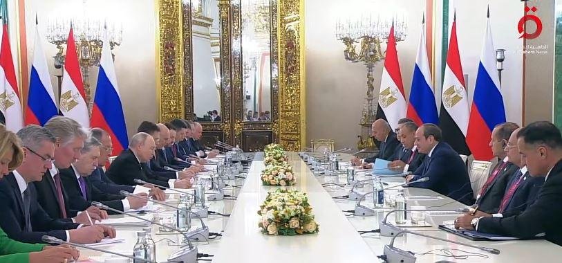 السيسي وبوتين يبحثان ضرورة خفض التصعيد في الشرق الأوسط