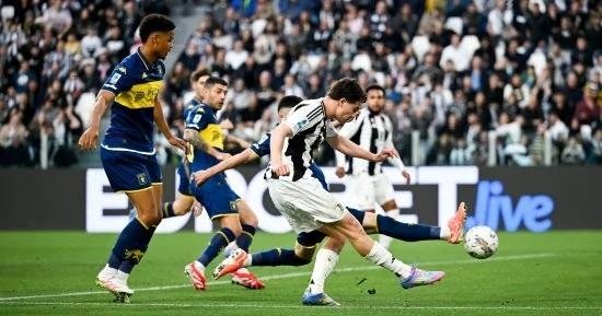 يوفنتوس يسقط أمام جنوى بثنائية ويواصل نزيف النقاط في الدوري الإيطالي