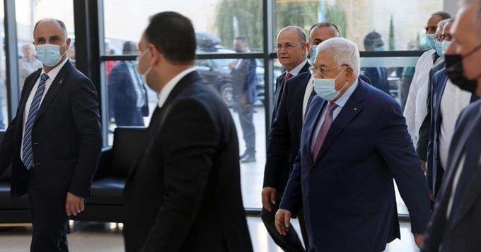 الرئيس الفلسطيني يصل المستشفى في رام الله لإجراء فحوصات طبية