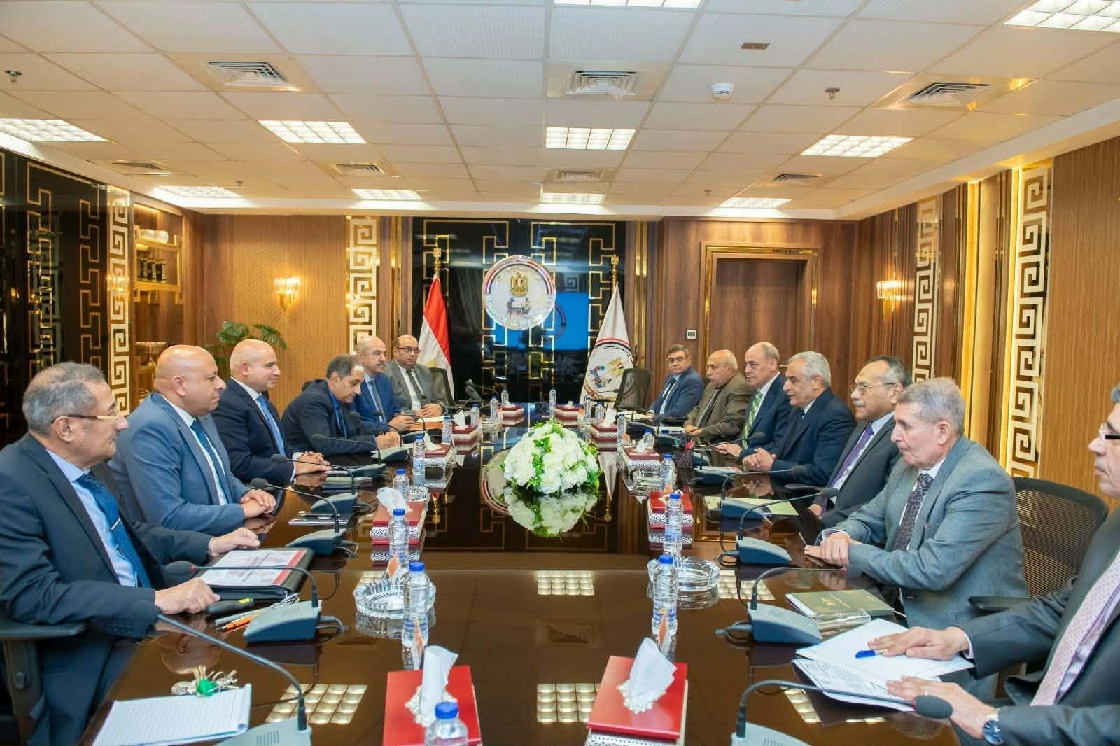الإنتاج الحربي واقتصادية قناة...