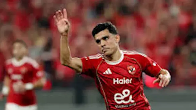 الأهلي يعلن إصابة أشرف بن شرقي قبل مواجهة الزمالك