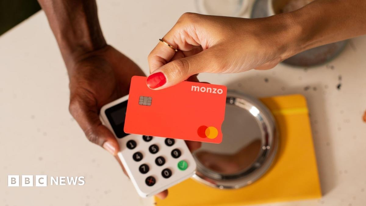 Monzo says issue with card pay...