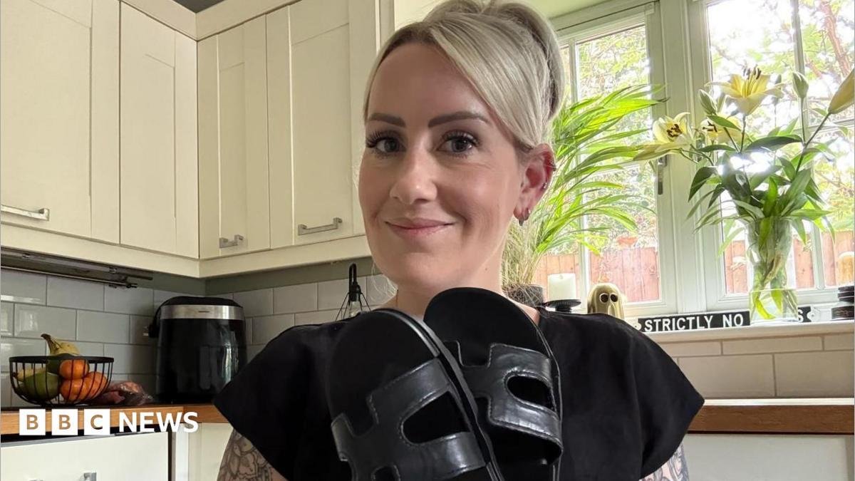 'Banned over a pair of £2 sand...