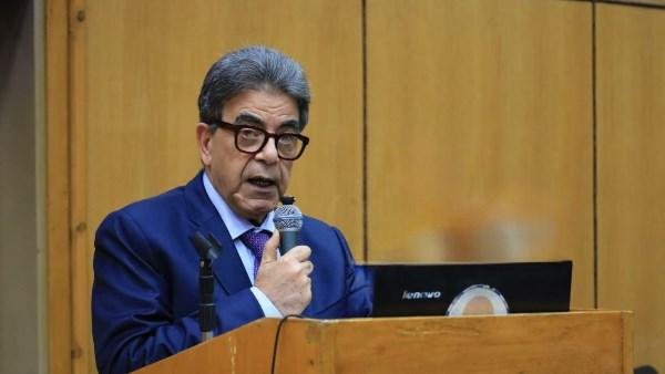 توفير الدعم لـ480 طفلًا.. ماذا دار في لقاء نقيب البيطريين بأطباء الصعيد؟