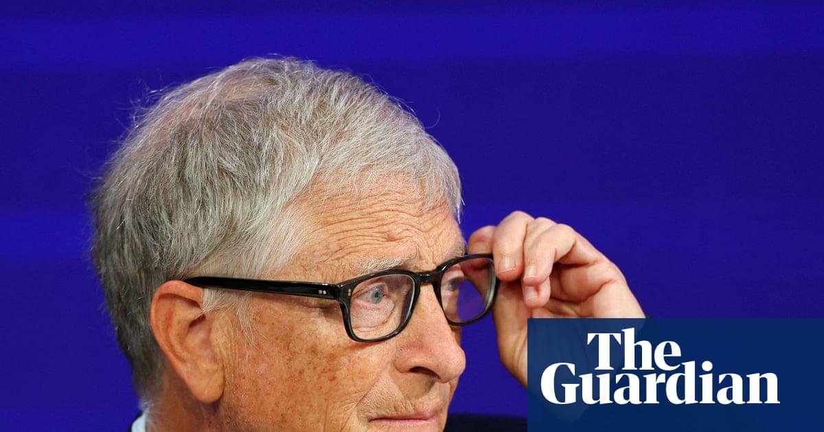 Bill Gates calls for ‘human-re...