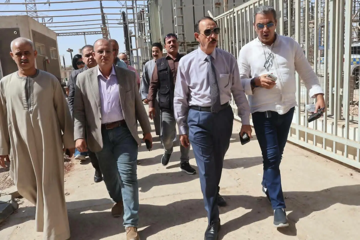 حريق محطة بيت داوود.. محافظ سوهاج يعلن عودة الكهرباء بالكامل للمستشفيات والمرافق الحيوية بـ4 مراكز