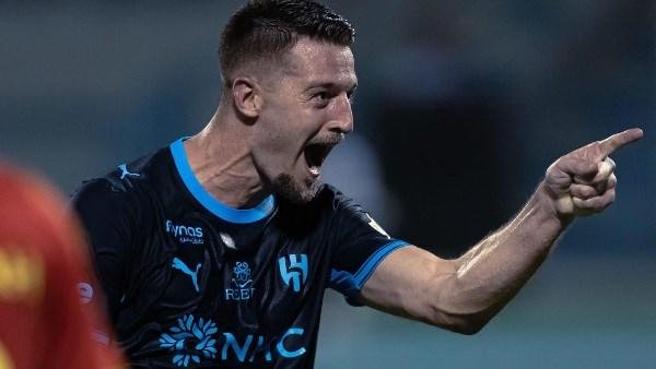 الهلال يعزز صدارته لدوري روشن السعودي بالفوز على القادسية 3-2