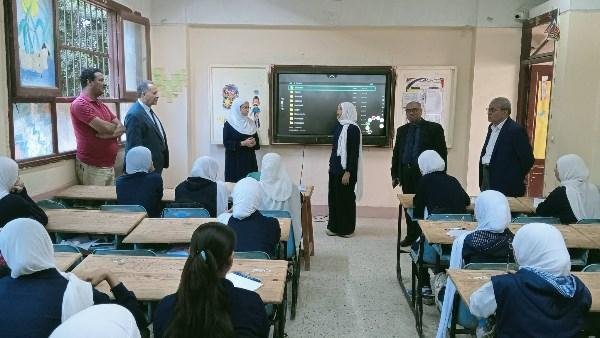 استبدال نوافذ الفصول الزجاجية بألواح أكريليك.. قرارات عاجلة من تعليم أسيوط للمدارس