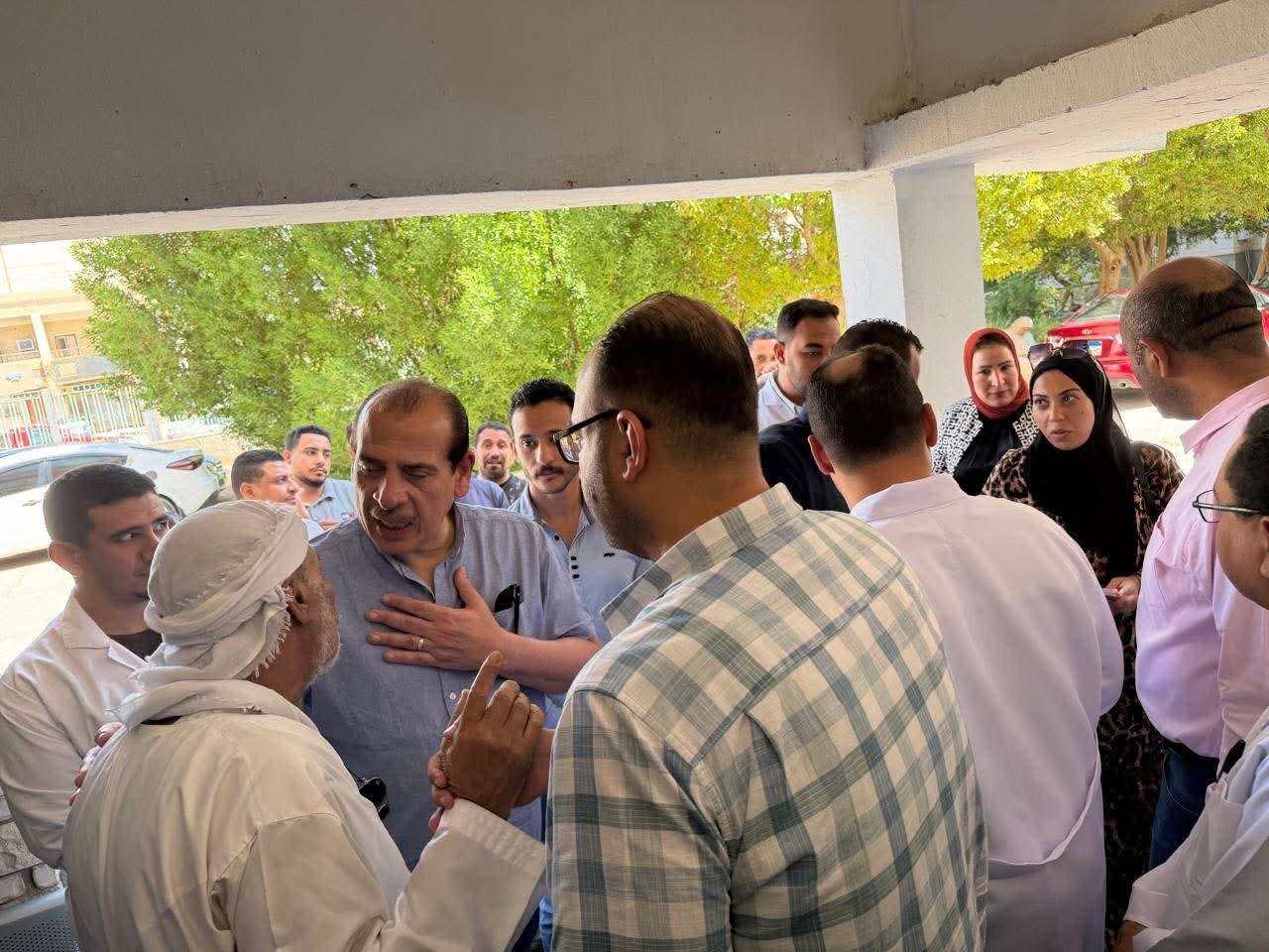 نائب وزير الصحة يتفقد منشآت صحية بالوادي الجديد ويشيد بانتظام العمل وكفاءة الخدمات