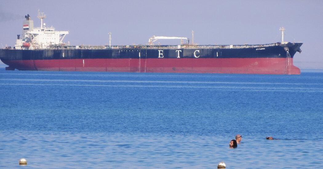 Saudi Oil Exports Face Heighte...