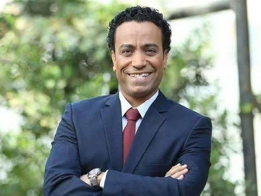 سامح حسين يطمئن جمهوره بعد أزمته الصحية: الحمد لله رجعت البيت