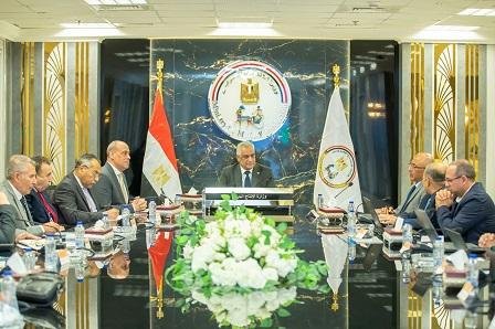 وزير الإنتاج الحربي: المواطن يجب أن يشعر بمردود خدمات حياة كريمة