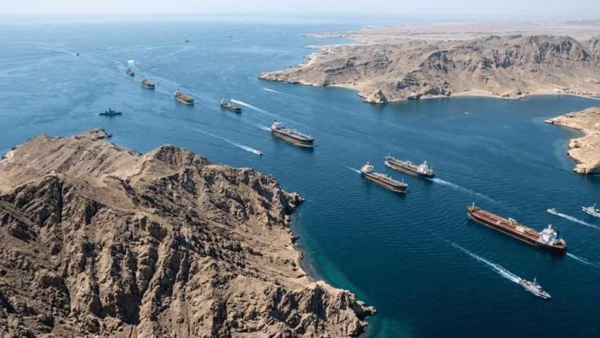 رويترز عن مسئول إيراني: مضيق هرمز سيبقى مغلقا.. ولا محادثات نووية مع واشنطن حتى تُلبى شروطنا