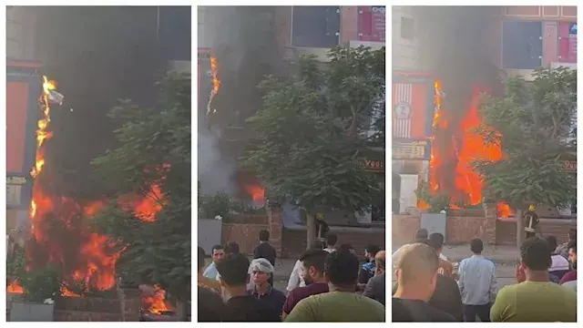 النار بدأت من محل كشري.. السيطرة على حريق مول الزهور بالسادات - صور