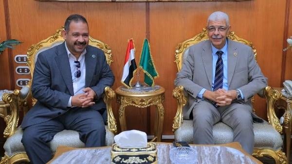 رئيس جامعة المنوفية يبحث مع معهد البحوث الفلكية تركيب محطة رصد زلزالي بالجامعة