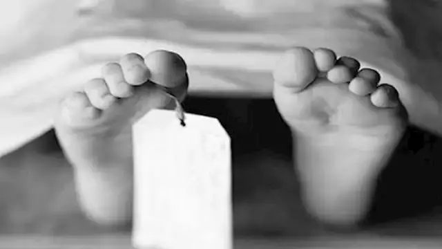 صعقًا أمام والده.. تفاصيل وفاة...