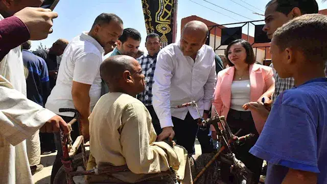 محافظ أسيوط يستجيب لطلب مسن من...