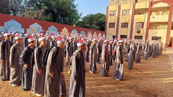 الأزهر: صيغة جديدة لتحية العلم في جميع المعاهد.. تعرف عليها