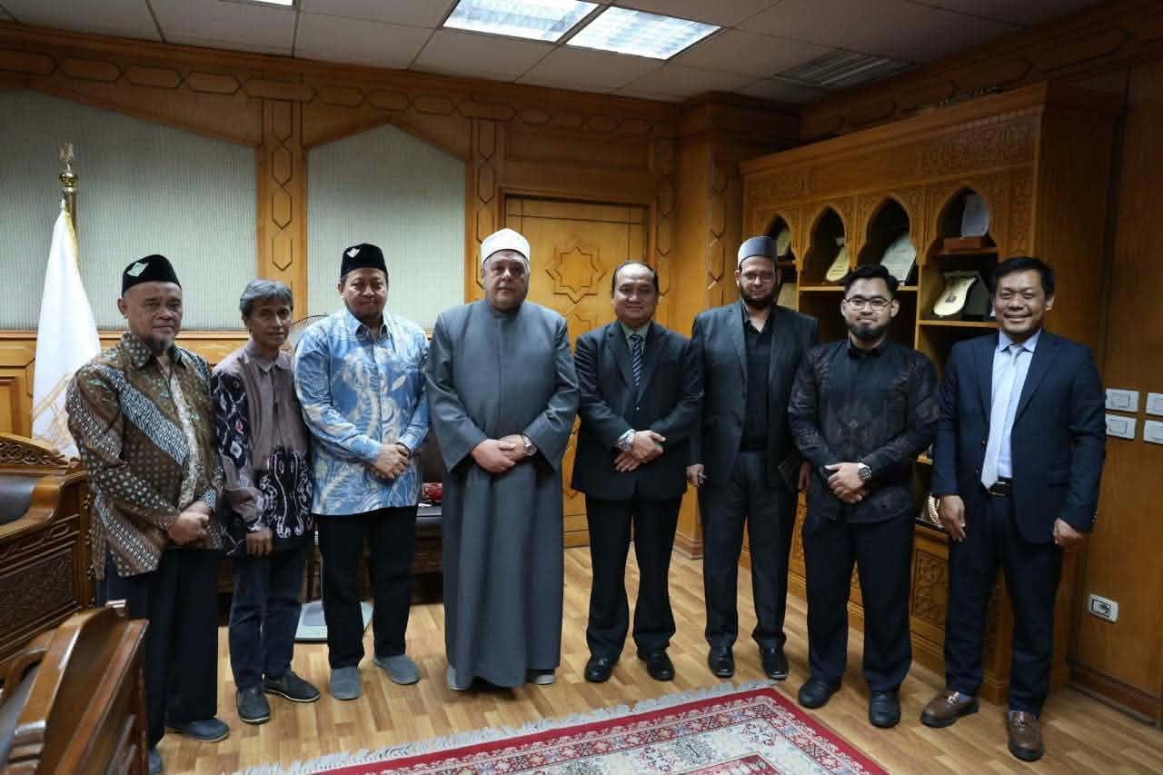 وكيل الأزهر يستقبل وفد جمعية الإرشاد الإسلامية المركزية بإندونيسيا لبحث تعزيز التعاون العلمي والدعوي