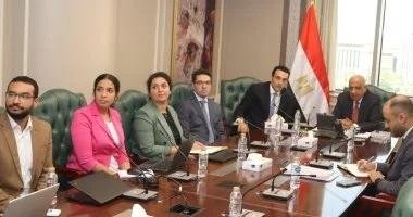 وزير الكهرباء يتابع مع سكاتك ا...
