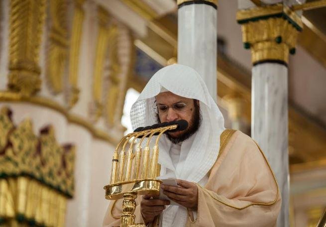 محذرا الحوثيين من مصير أصحاب الفيل.. خطيب المسجد النبوي: الاعتداء على الحرمين جرم كبير عند الله