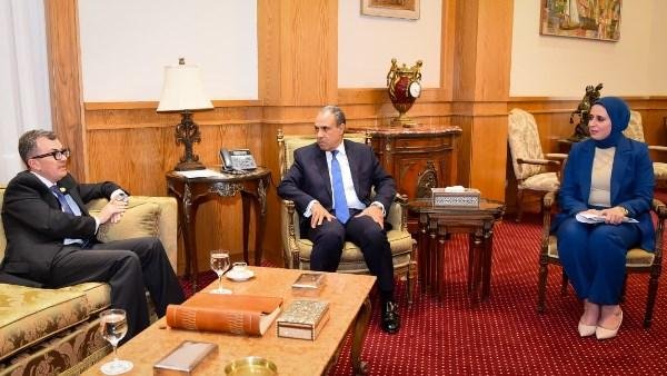 وزيرا الخارجية والتخطيط يبحثان تعميق التعاون المؤسسي بين الوزارتين