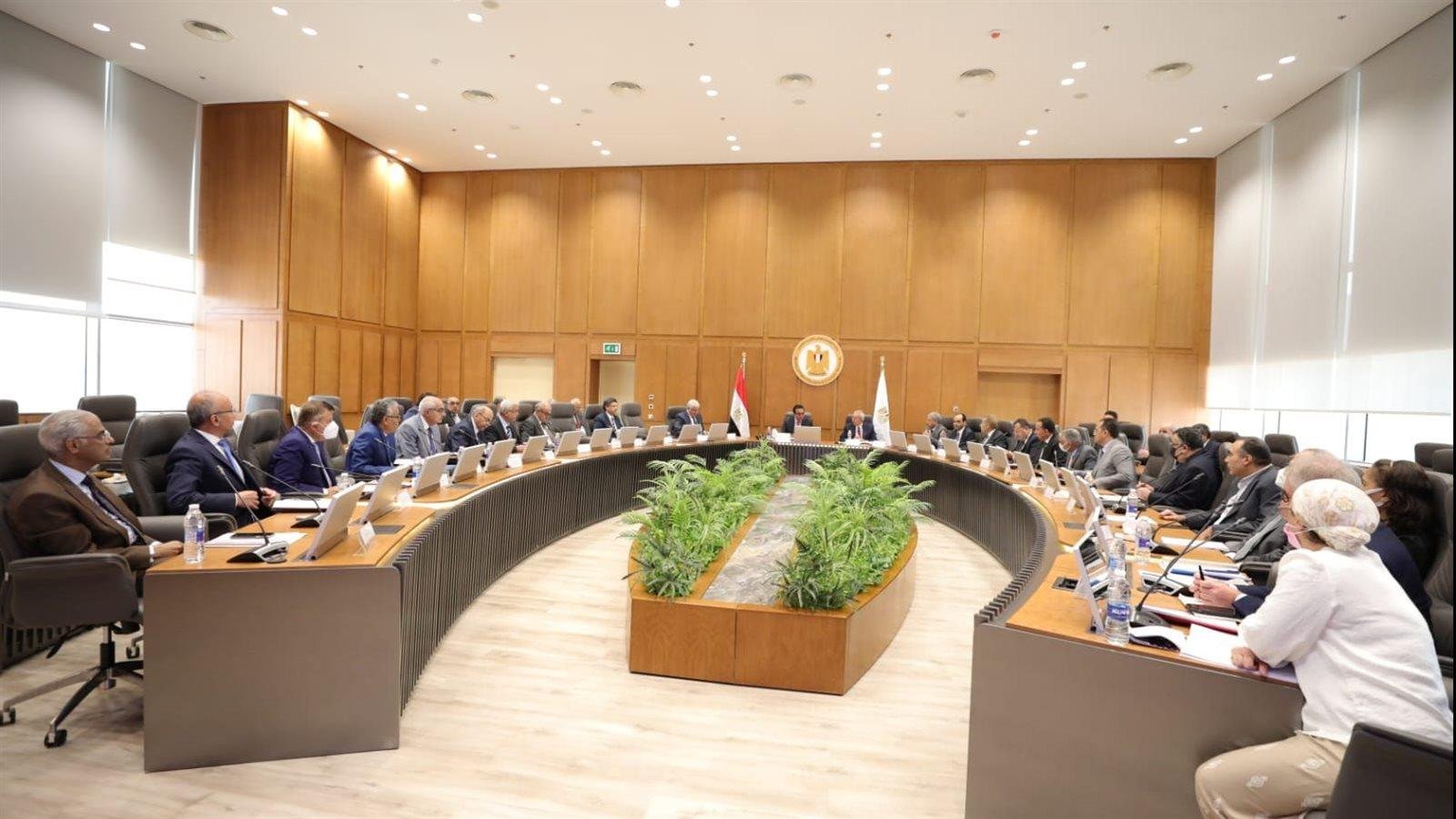 لا تجبروهم على تغيير تخصصاتهم .. برلمانية تكشف: خلل في التنسيق وراء أزمة طلاب طب شرق بورسعيد