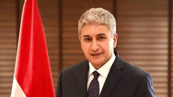 وزير السياحة يوجه بتكثيف المتابعة الميدانية للتعامل مع أي مستجدات تؤثر على حركة رحلات سفر وعودة المعتمرين