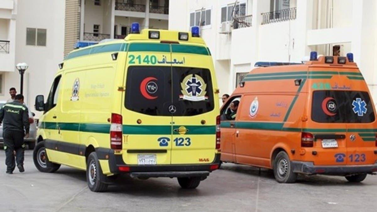 مصرع 4 أشخاص وإصابة 9 آخرين إثر تصادم سيارتين في جنوب سيناء