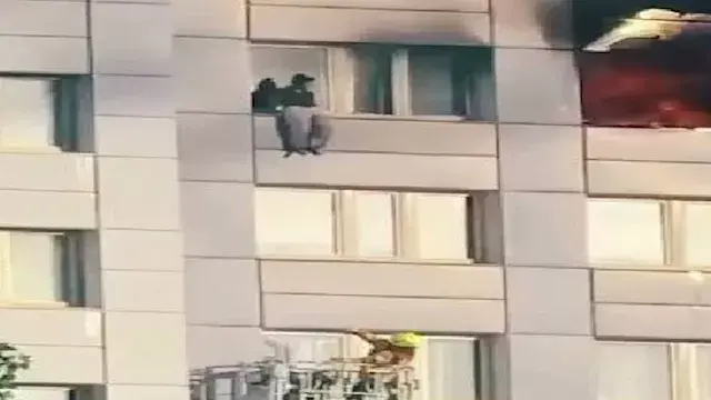 فيديو يحبس الأنفاس.. لحظة التق...