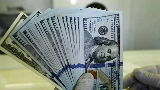 سعر الدولار يواصل الارتفاع مقابل الجنيه مع نهاية تعاملات الاثنين