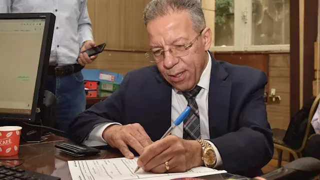 نقابة الأطباء تطالب بخفض المقبولين بكليات الطب 10%.. تحرك رسمي