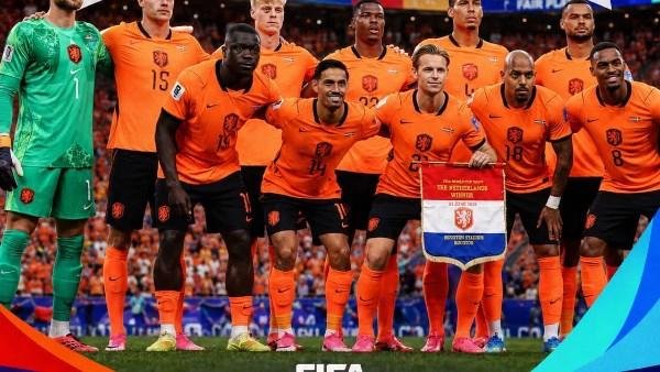 القائمة الأولى لتشافي.. استبعاد ديباي من منتخب هولندا في دوري الأمم