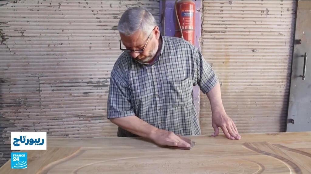 مدينة الموصل في العراق.. مهنة النجارة التقليدية تصمد في وجه غزو الأثاث المستورد