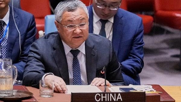 الصين: الحوار والمفاوضات السبيل الوحيد لتسوية الأزمة الأوكرانية