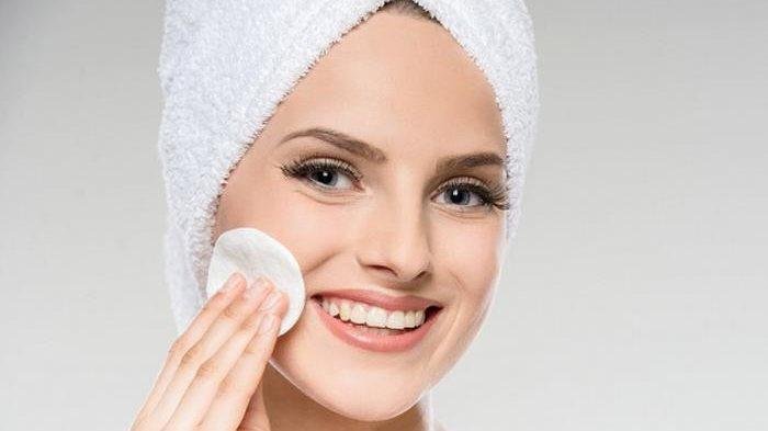 أخطاء شائعة عند غسل الوجه.. نصائح للحصول على بشرة نظيفة وصحية